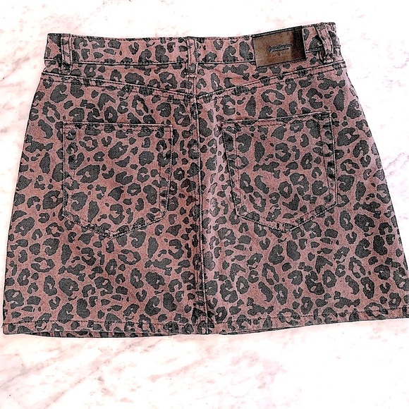 Leopard print denim mini skirt waist 30” Strtavarious - Zara’s little sister - Picture 3 of 10